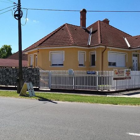 Garden Apartmanhaz 2 Hajduszoboszlo Exterior photo