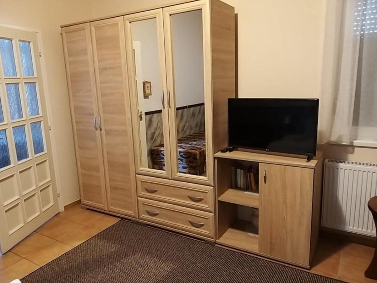Garden Apartmanhaz 2 Hajduszoboszlo Exterior photo